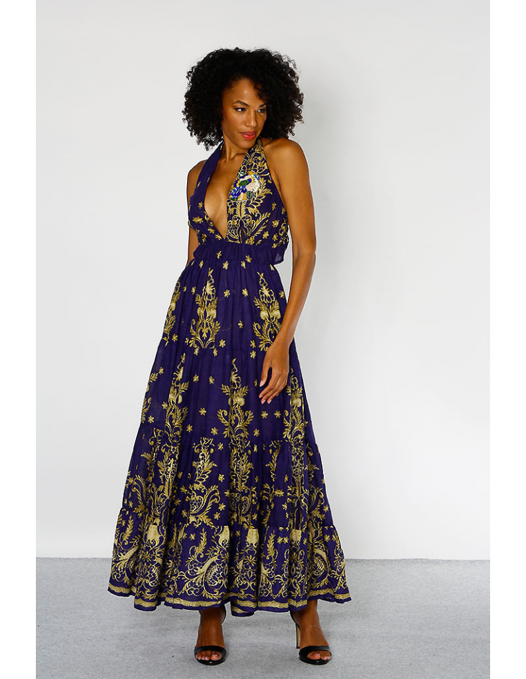 Abito con scollatura...